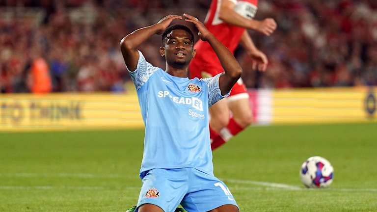 Sunderland boss urges on-loan Man Utd man to 'learn' quickly if he's to fulfil potential